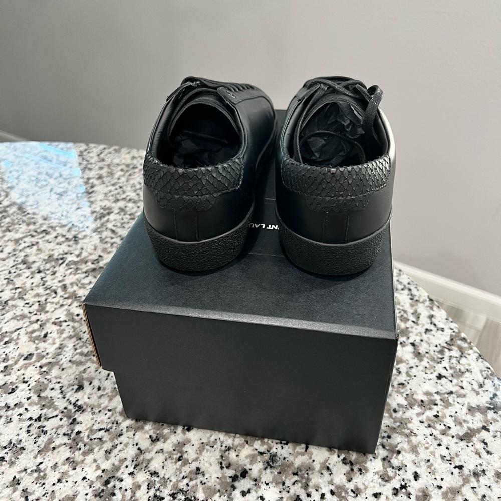 Saint Laurent COURT CLASSIC SL/06 EMBROIDERED SNEAKERS